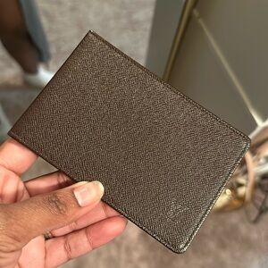 Louis Vuitton Taiga Leather Card Holder